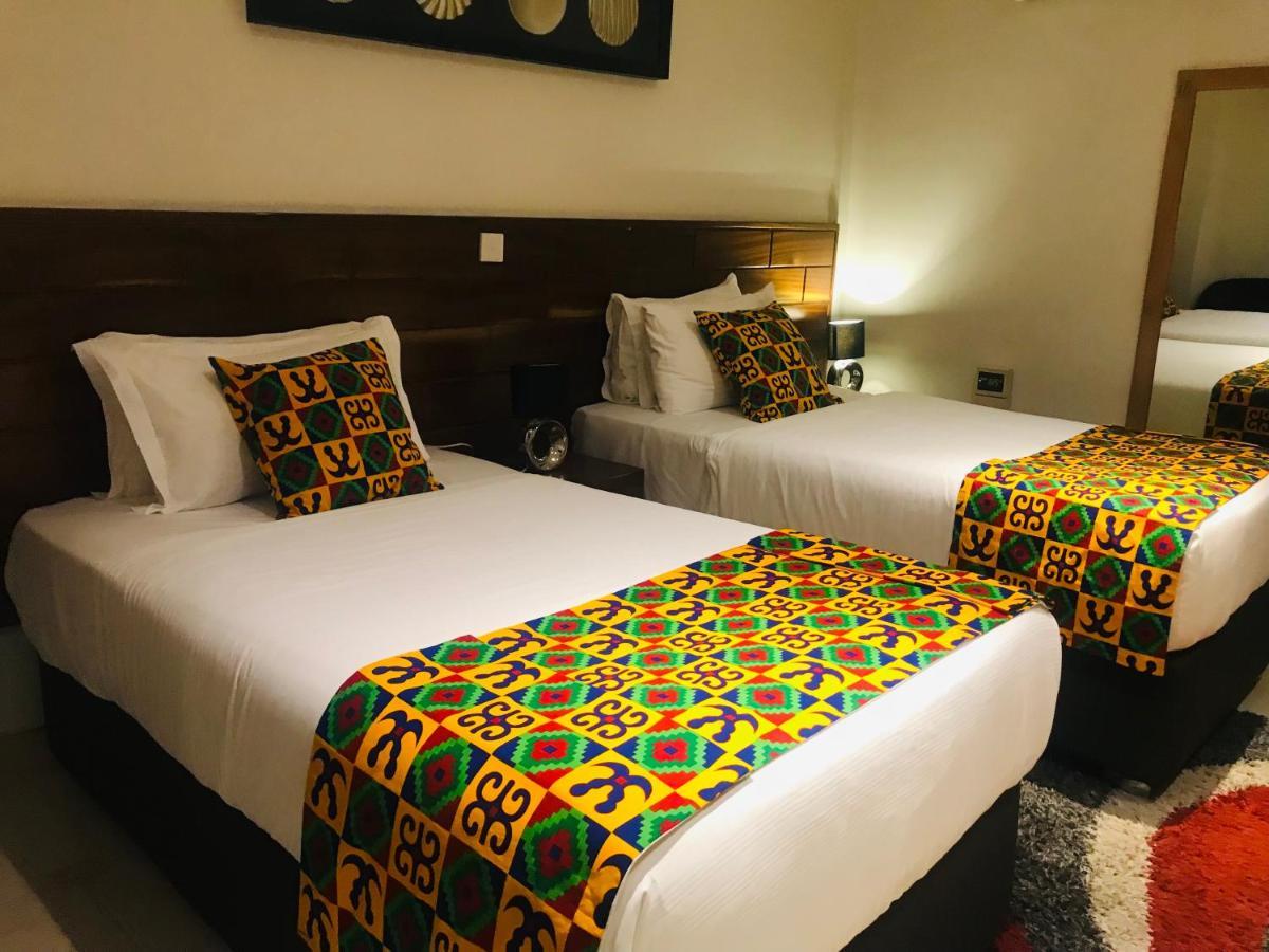 Airport West Hotel Accra Exterior photo