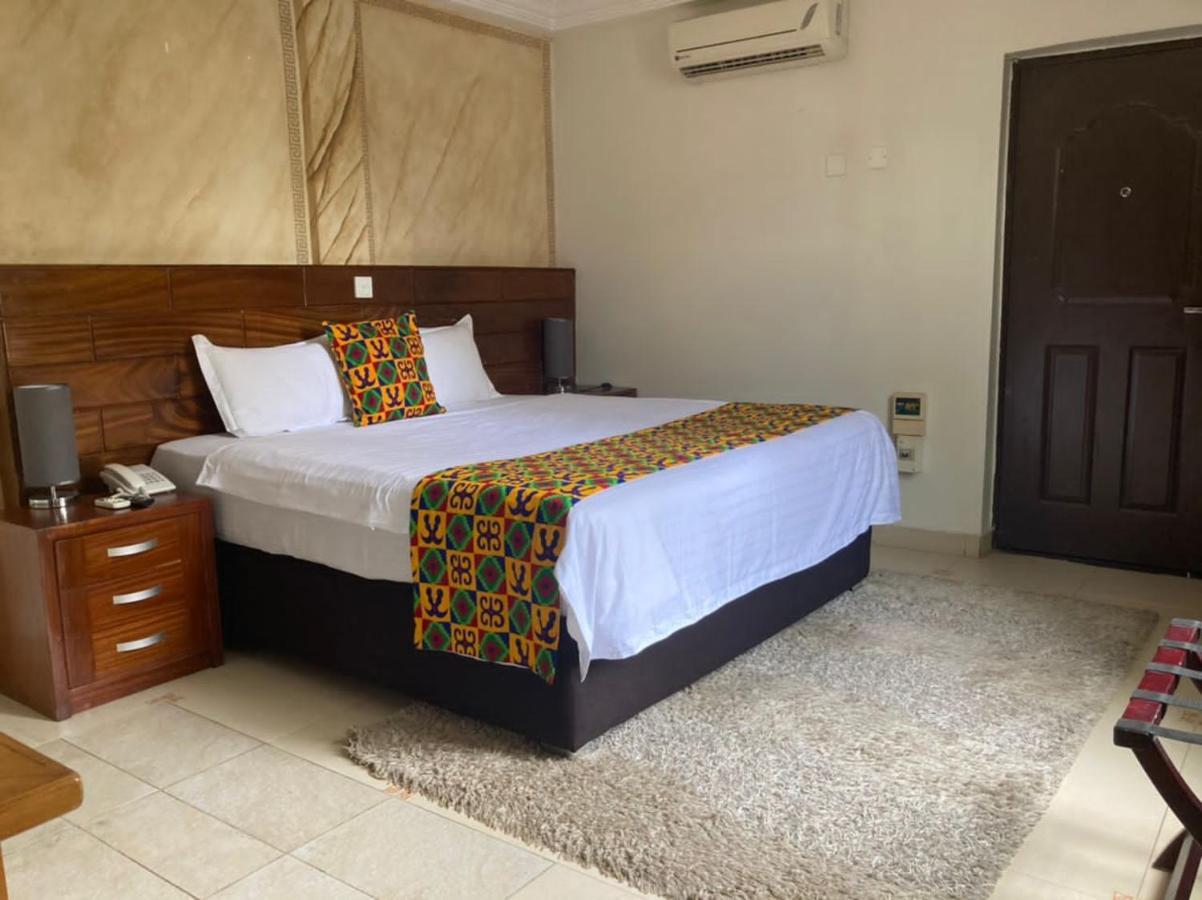 Airport West Hotel Accra Exterior photo