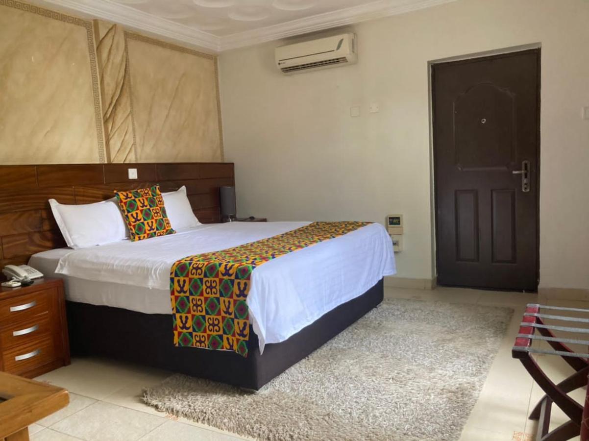 Airport West Hotel Accra Exterior photo