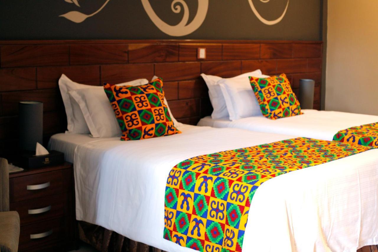 Airport West Hotel Accra Exterior photo